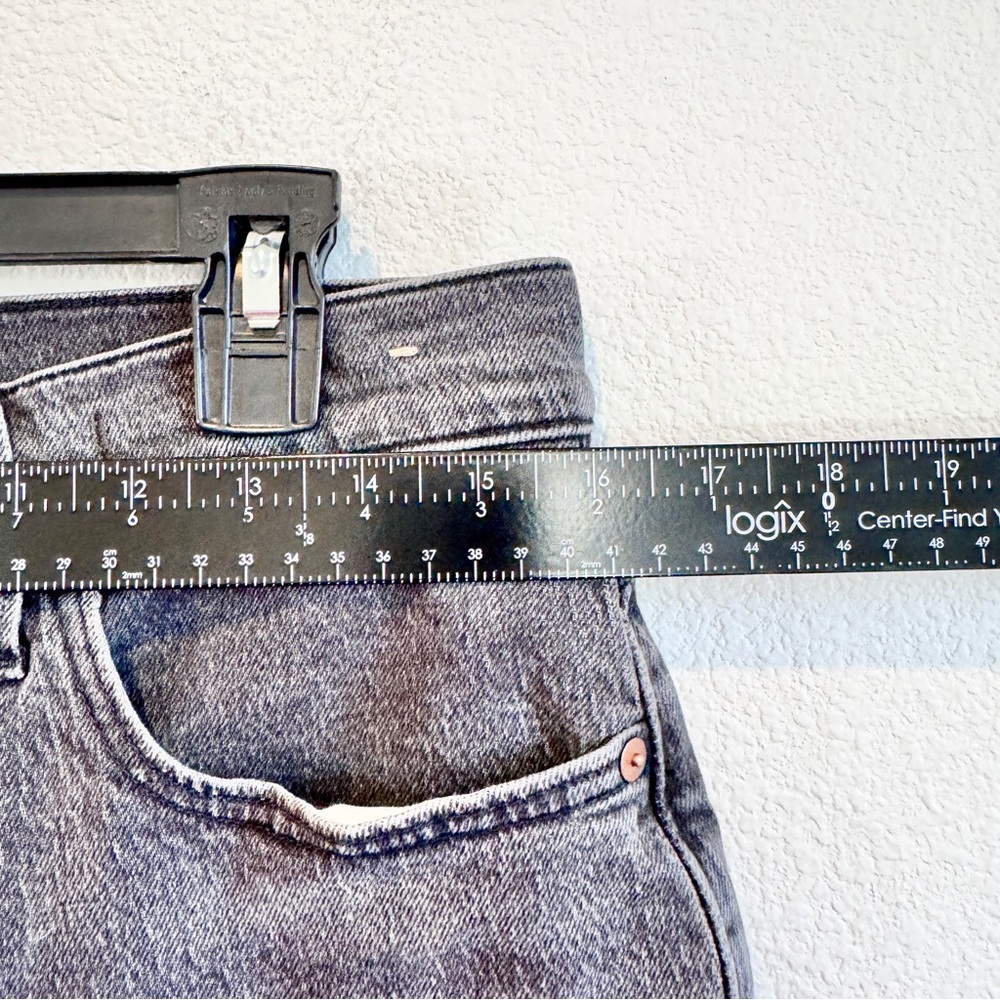 Madewell Gray Wide-Leg Crop Jeans - Picture 3 of 9